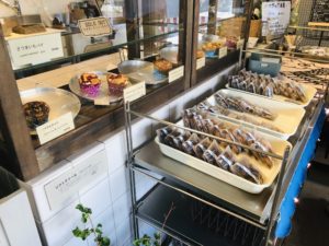 能登川のエクレレ！エクレアが女性に人気。プレゼントにも定番です